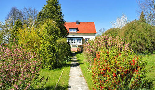 Einfamilienhaus mit Anbau und großem Garten in Werneuchen