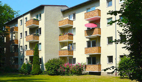 1 1/2 Zimmer Wohnung mit Süd-Balkon in Berlin-Lankwitz