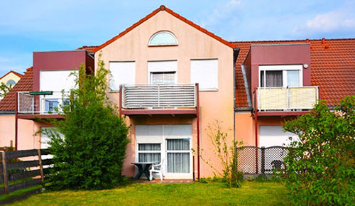 1 Zimmer Apartment mit Küche, Duschbad & Terrasse in Motzen