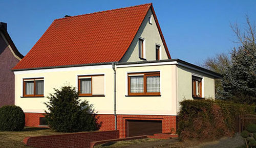 Einfamilienhaus mit Nebengebäude in Neuhardenberg