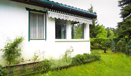 Ferienhaus im Grünen mit Pool + Wintergarten in Berkenbrück