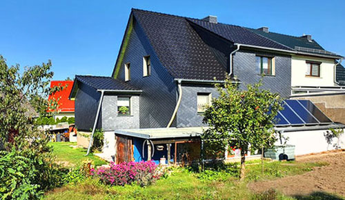 Doppelhaushälfte mit neuem Dach in Schlaubetal 