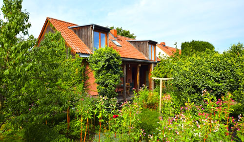 Landhaus mit idyllischem Bauerngarten in Fahlhorst